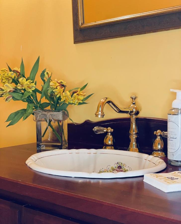 ווסטרלי The Langworthy Inn & Winery מראה חיצוני תמונה