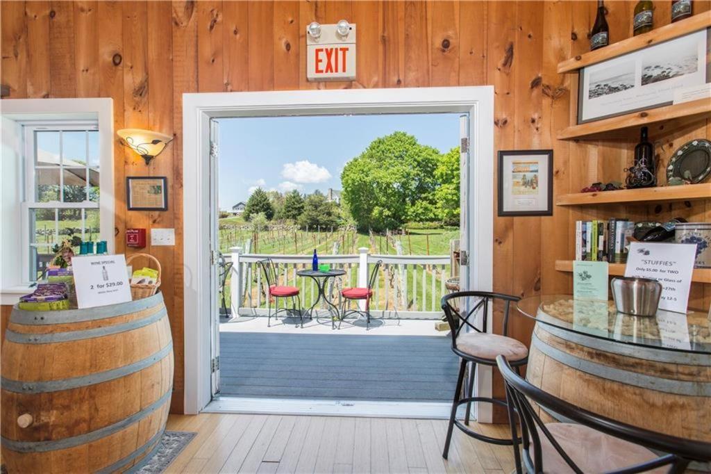ווסטרלי The Langworthy Inn & Winery מראה חיצוני תמונה
